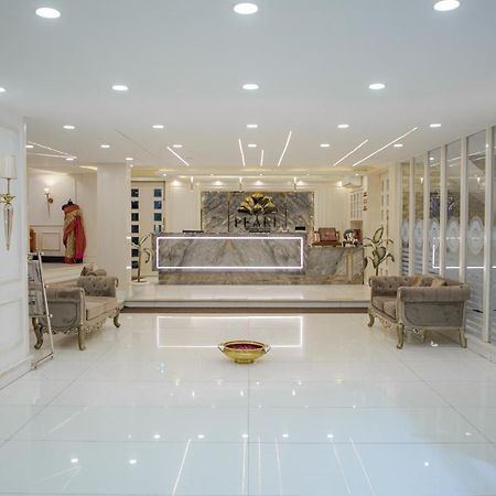 Pearl Courtyard Hotel Varanasi Exterior photo