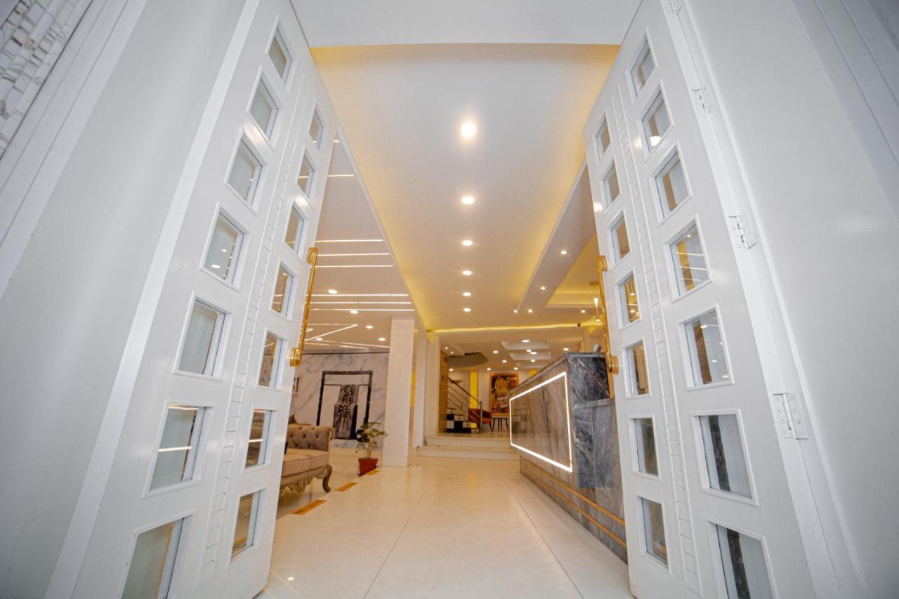 Pearl Courtyard Hotel Varanasi Exterior photo
