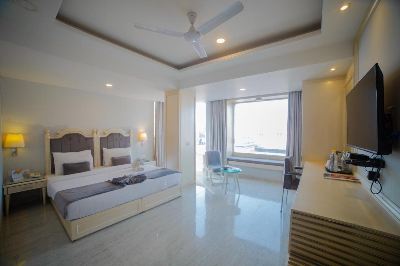 Pearl Courtyard Hotel Varanasi Exterior photo