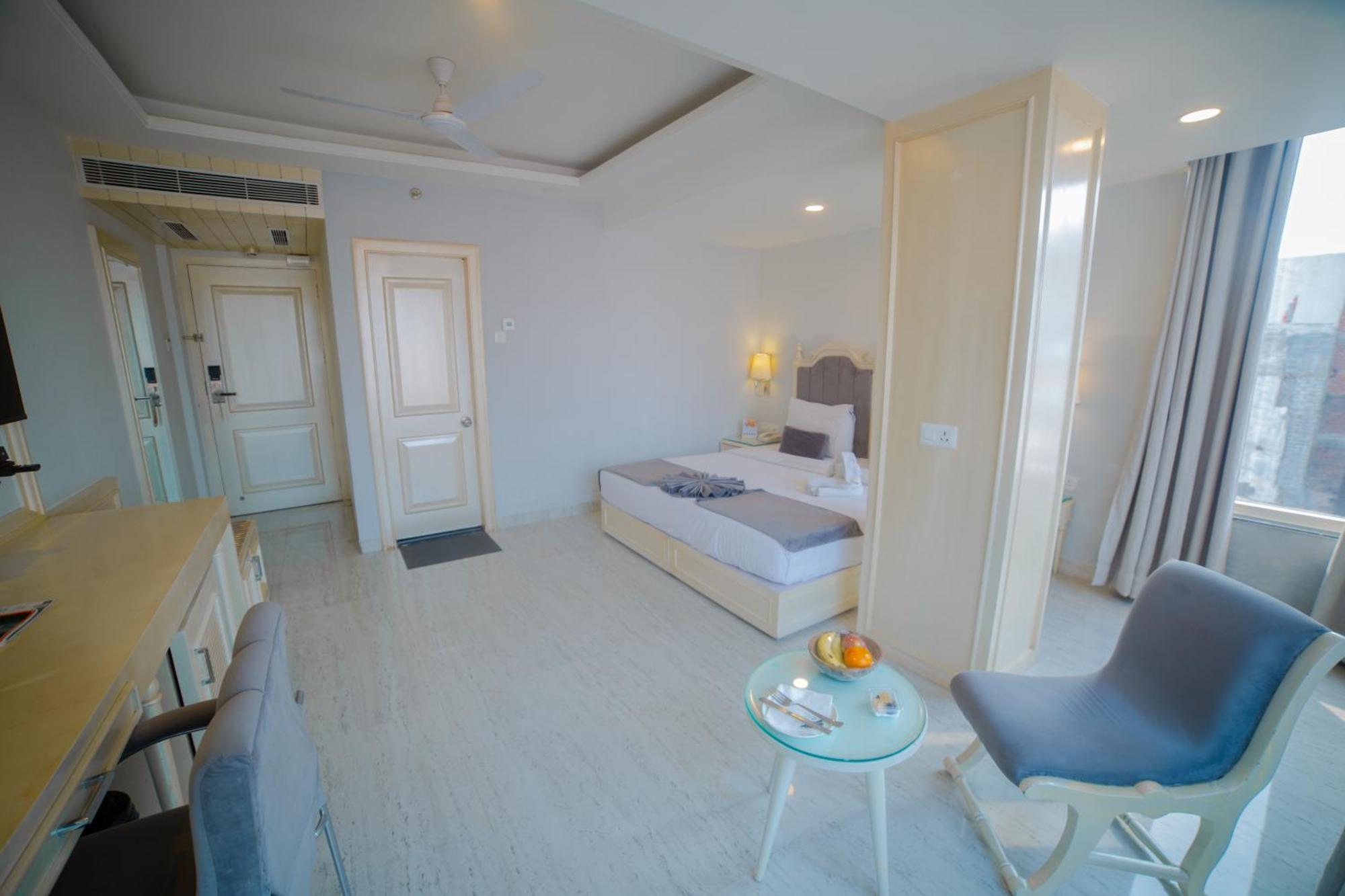 Pearl Courtyard Hotel Varanasi Exterior photo